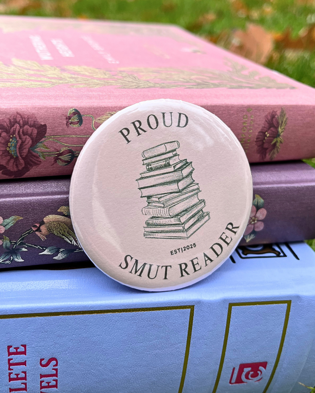 Proud Smut Reader Pin
