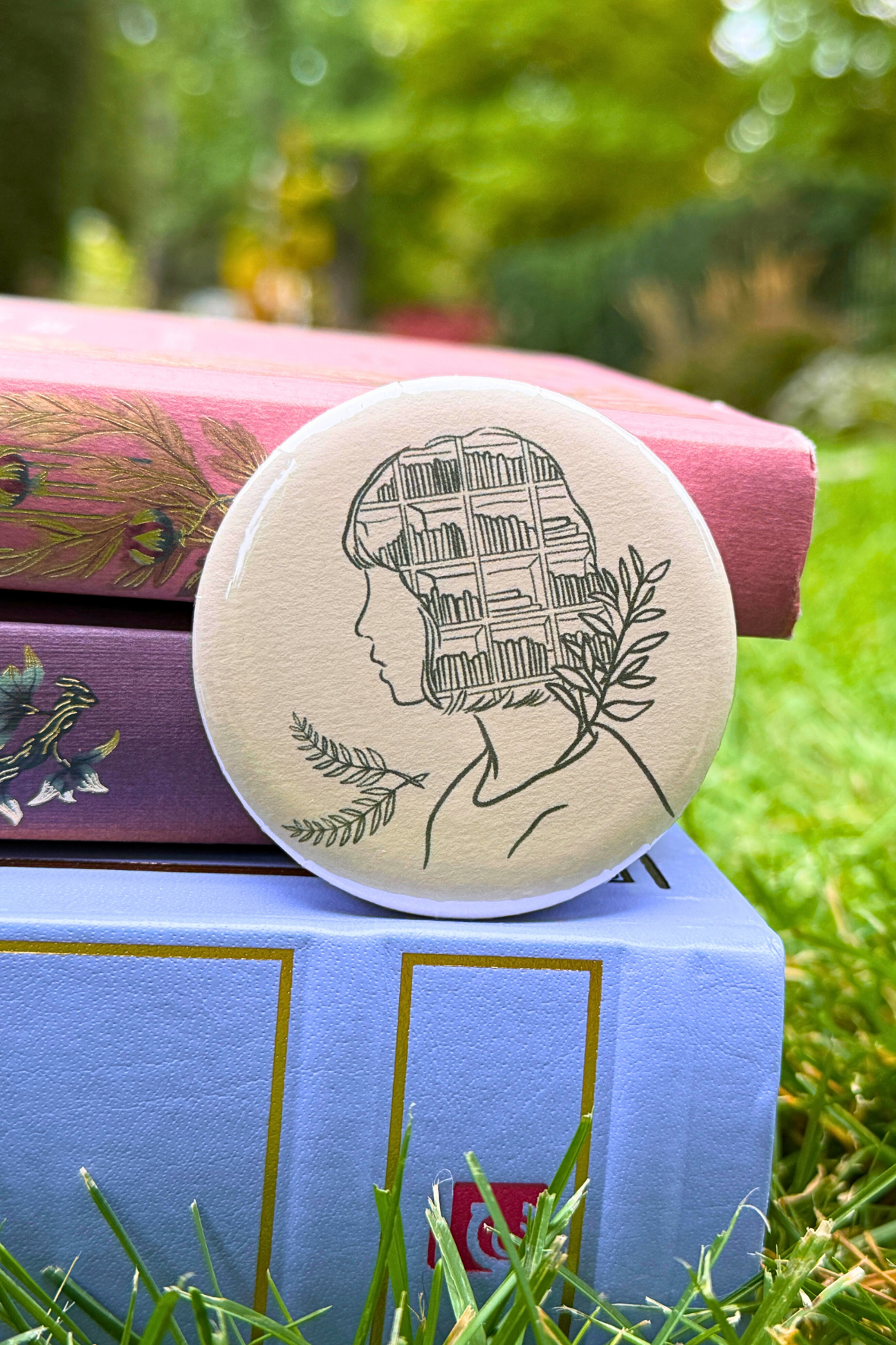 Books on the Brain Pin