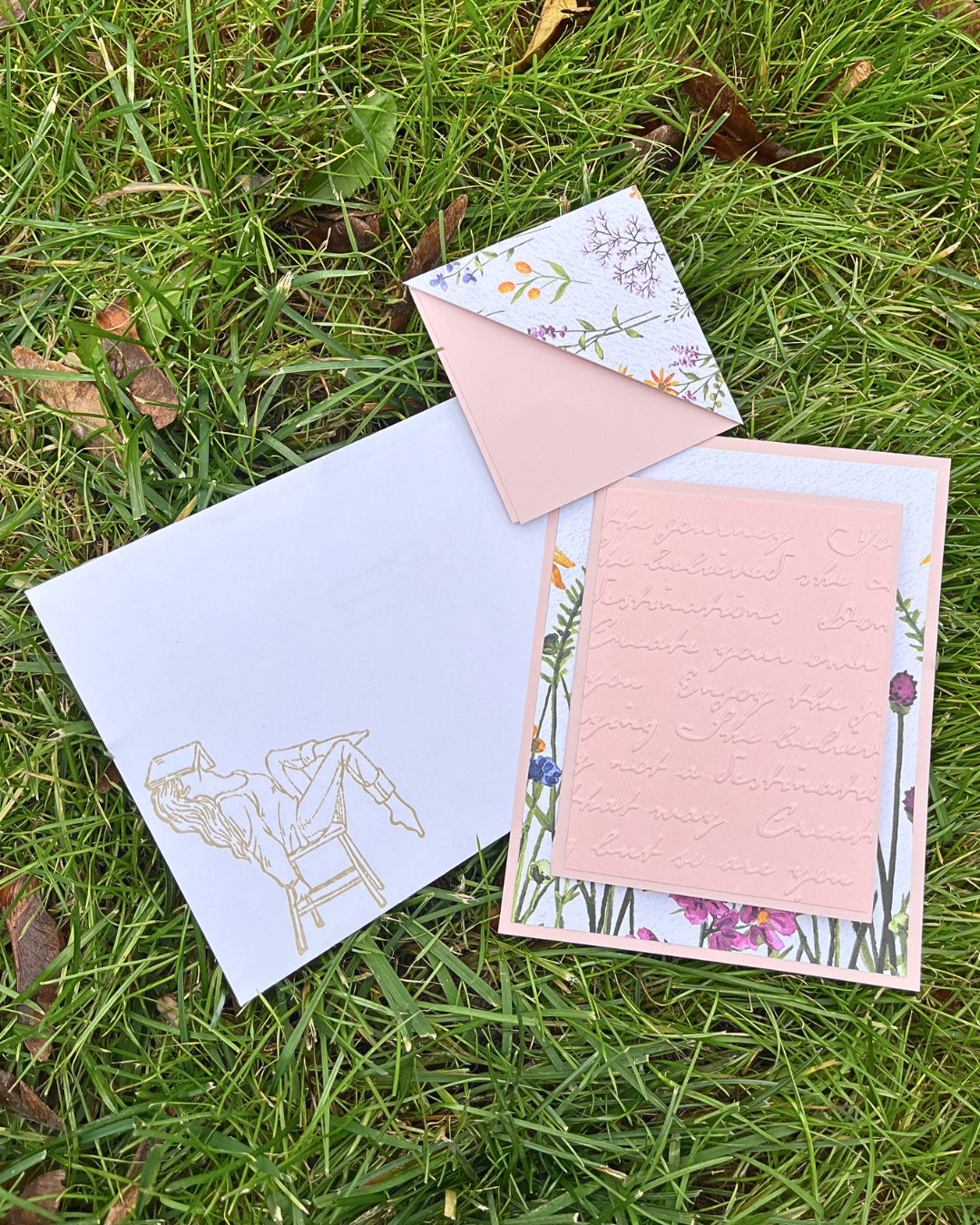 Rosé Reads Greeting Card